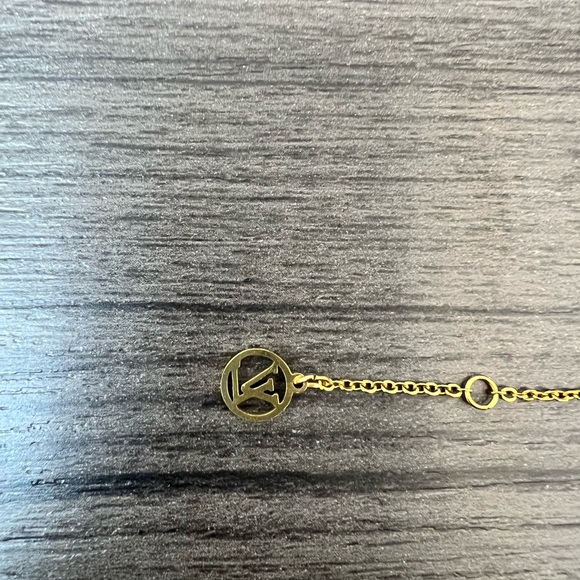 Authentic gold plated Louis Vuitton bracelet - Picture 8 of 12